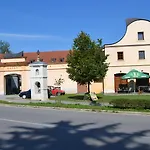 Hotel Anton 3*