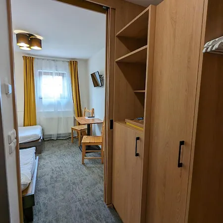 Отель Anton