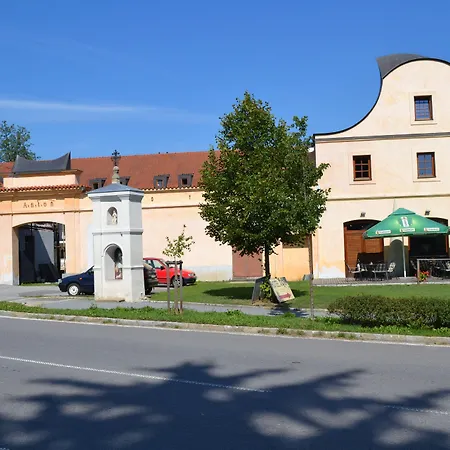 Otel Anton 3*