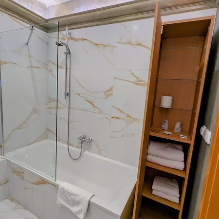 Otel Anton 3*