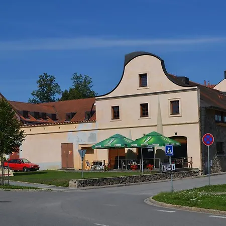 Otel Anton 3*