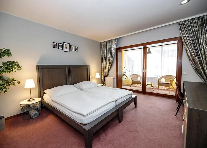 Anton Hotel 3*